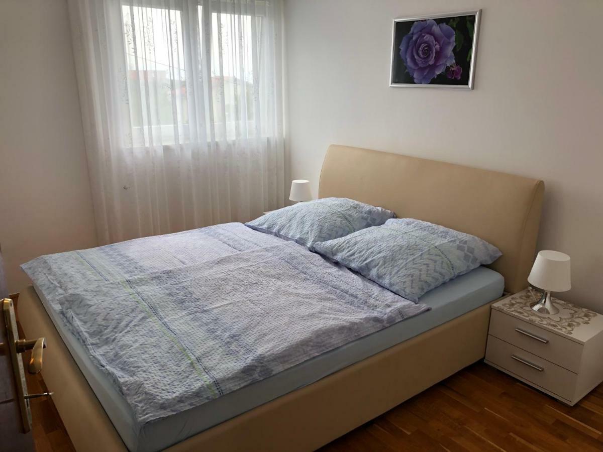 Apartments Diana Šmrika Екстериор снимка